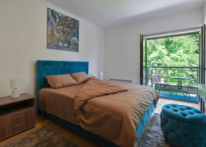 Zova Deluxe Apartment